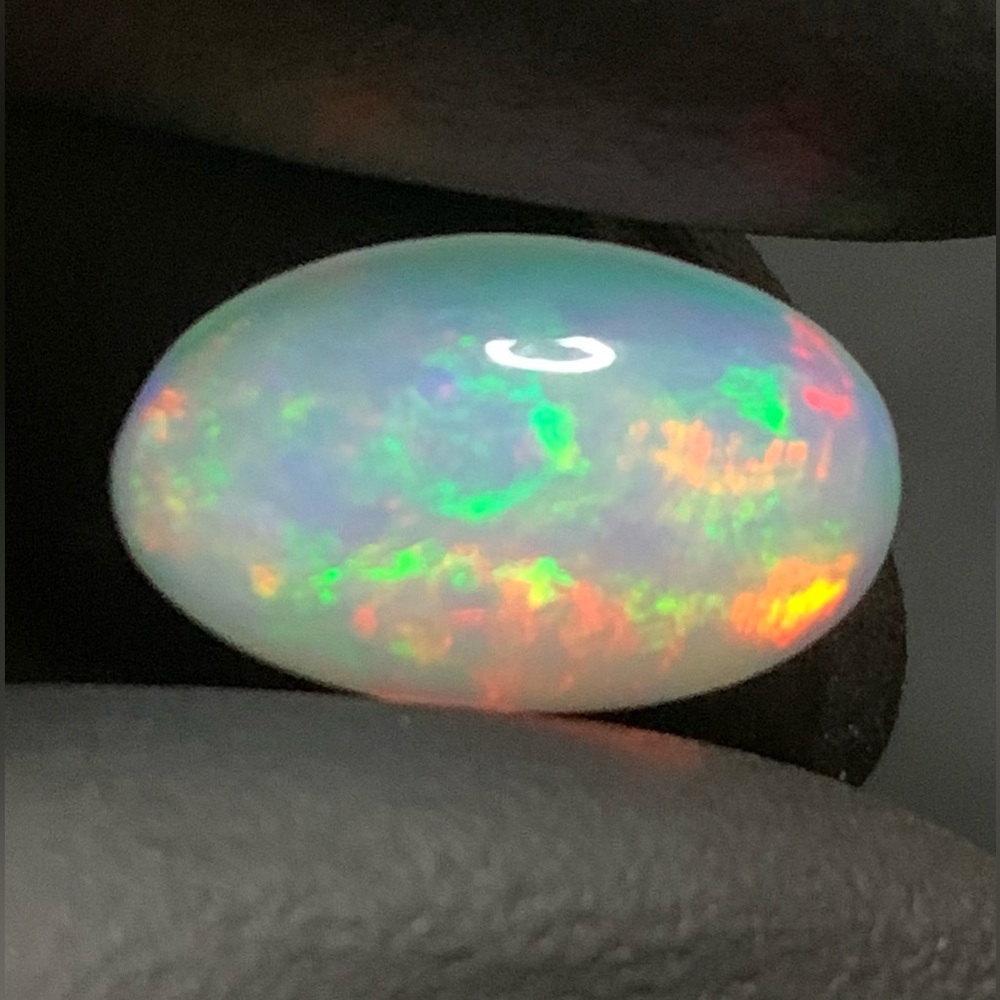 STUNNING 3.55CT BROADFLASH ROLLING! RARE TOP QUALITY NATURAL ETHIOPIAN WELO OPAL